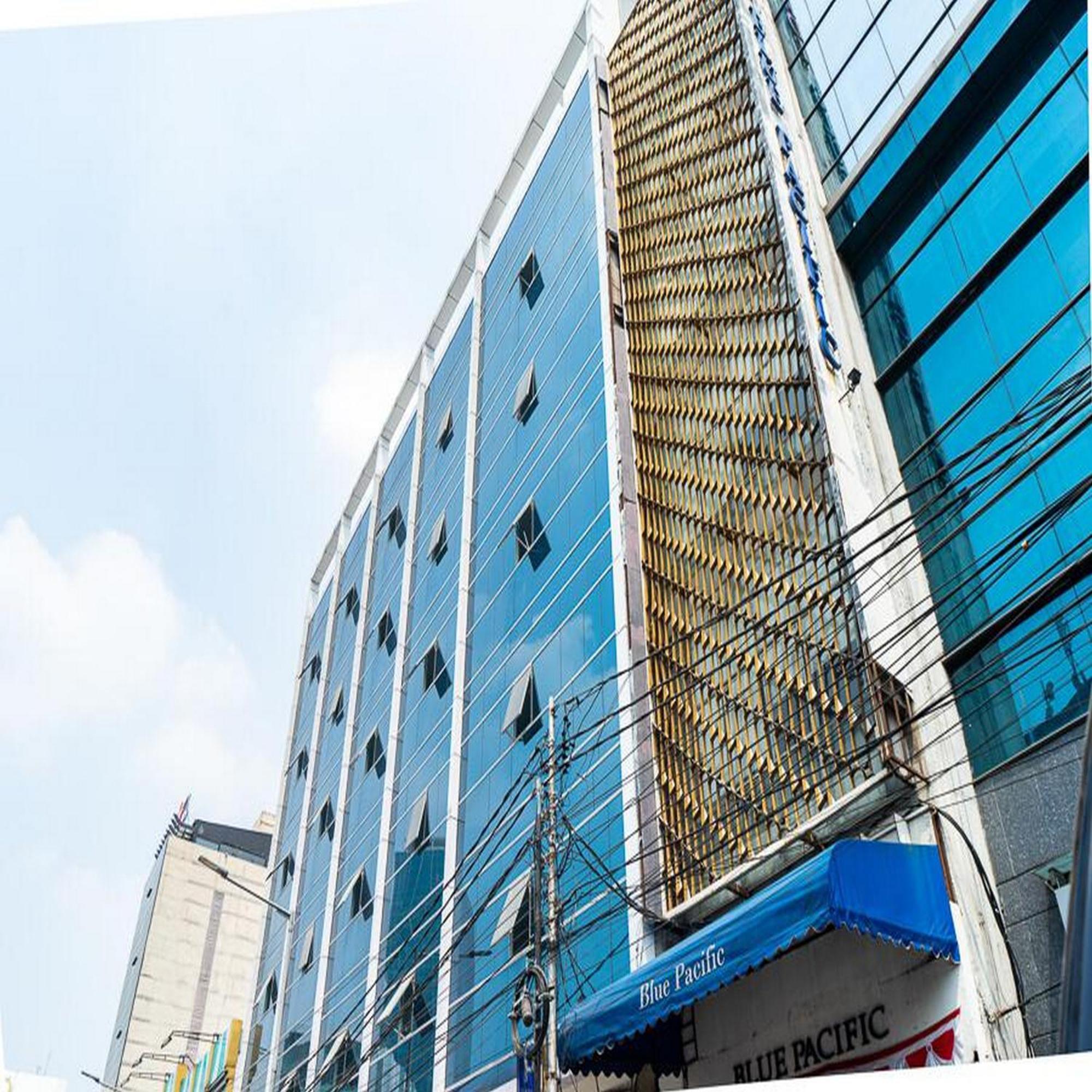 Reddoorz Plus At Blue Pacific Blok M Jakarta Exterior photo